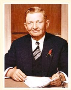 第八讲年的金融大丑闻