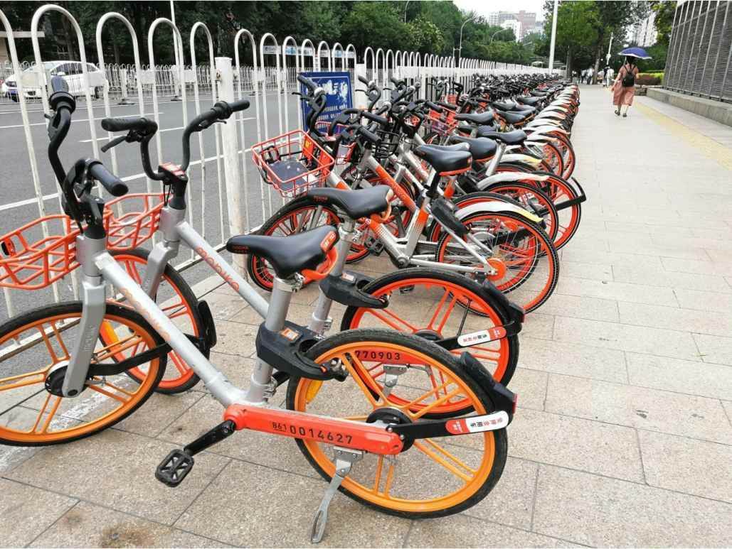 北京到处可见的共享单车(图片来源：视觉中国)