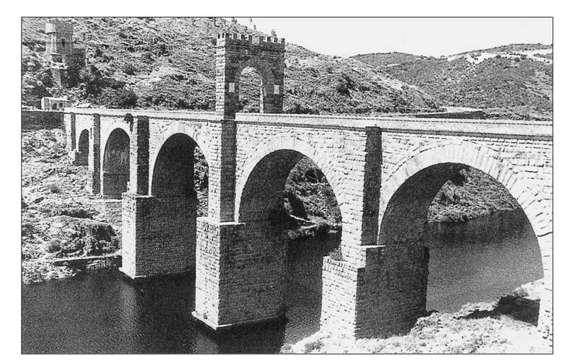 阿尔坎塔拉桥