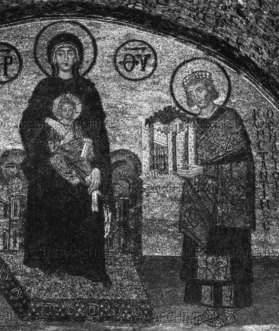 将帝国首都君士坦丁堡献给圣母马利亚和幼儿耶稣的君士坦丁皇帝（伊斯坦布尔的圣索菲亚大教堂的镶嵌画）