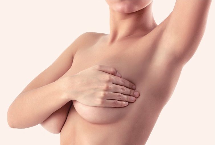 丰满的乳房是体现女性魅力的重要标志