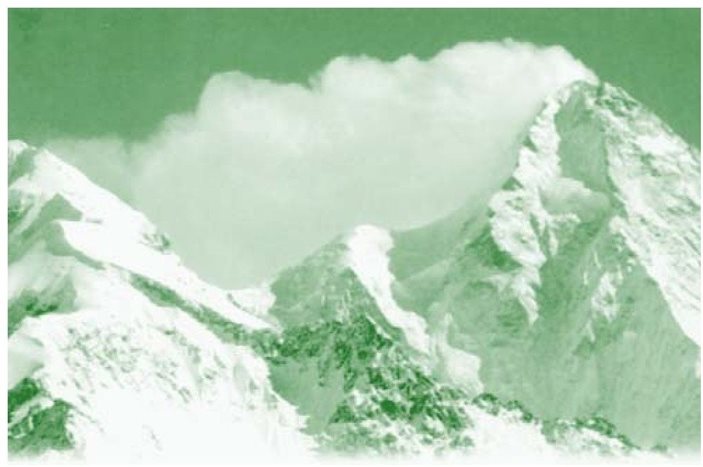 喜马拉雅山终年为积雪所覆盖
