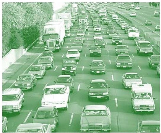 现代社会汽车普及率越来越高，建立立体交叉道能缓解交通压力