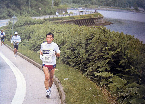 6 1996年6月23日 北海道佐吕间湖 已经无人敲桌子,无人扔杯子了