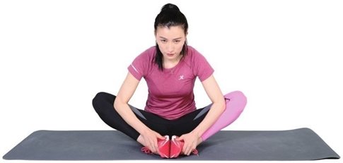 坐姿大腿内收肌群拉伸