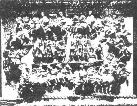 安东尼·庇护圆柱上的浮雕：被骑兵包围的步兵