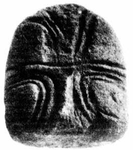 ：戴有条纹头盔和“护目镜”的神灵