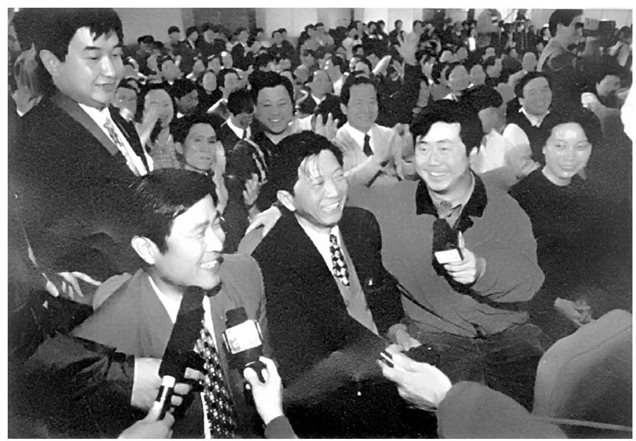 ▲秦池当上标王 ▲秦池当上标王