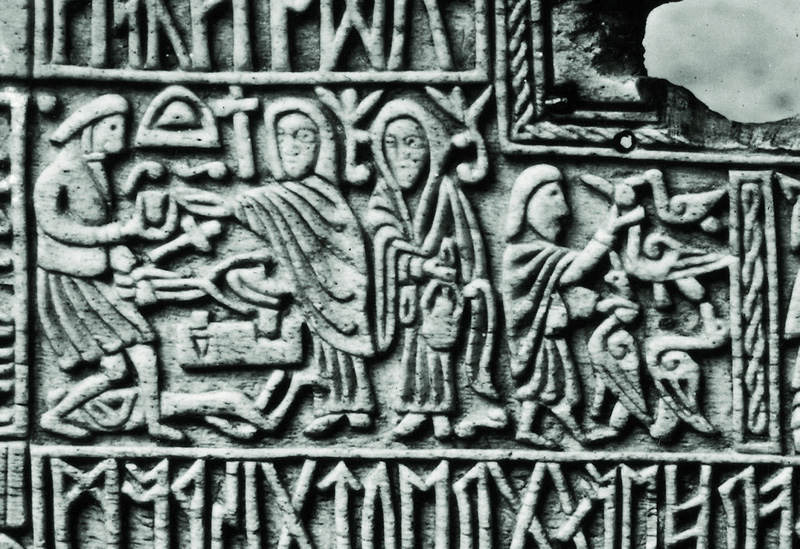 8 世纪盎格鲁-撒克逊的弗兰克之匣，匣上画着铁匠伏尔隆德