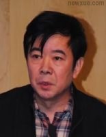 周梅森